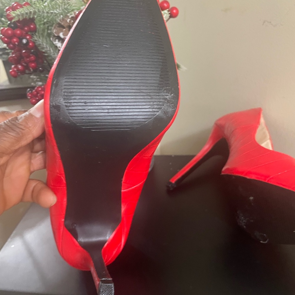 Cupid Red Croc-Patterned Heels - Picture 3 of 5